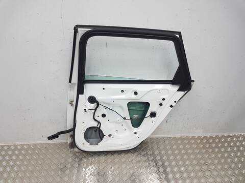 Foto 3ª: Puerta Trasera Derecha Audi A4 2.0 TDI 105KW) (2012)