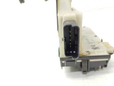 Foto 3ª: Cerradura Puerta Trasera Izquierda Peugeot 208 1.2 12V E-VTI 82CV 60KW [HM05] (2019)