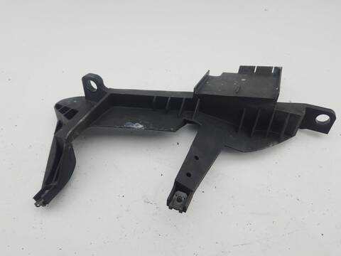 Foto 2ª: Soporte Faro Derecho Bmw X3 2.0D 150CV 110KW [204D4] (2006)