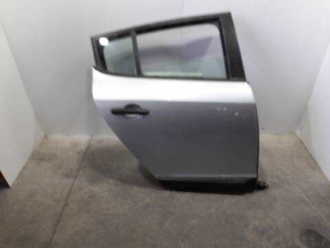 Puerta Trasera Derecha Renault Megane AUTHENTIQUE BERLINA 90CV 66KW III BERLINA 5 P