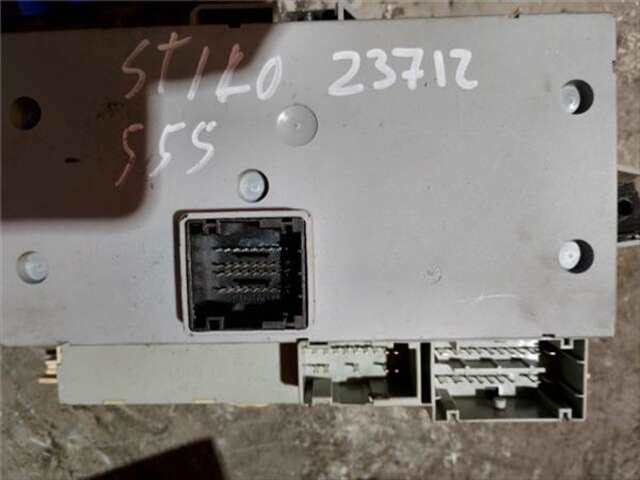 Foto 3ª: Caja Reles Fusibles Fiat Stilo 1.9 JTD (192_XE1A) [192 A1.000]