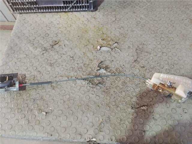 Cerradura Puerta Delantera Derecha Ford Fiesta 1.8 D