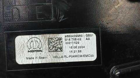 Foto 3ª: Piloto Trasero Derecho Peugeot 2008 1.2 PURETECH 100 101CV 74KW [HN05] (2024)