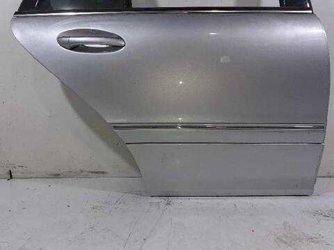 Foto 2ª: Puerta Trasera Derecha Mercedes Clase C 160 C 220 T CDI 203.206) 143CV 105KW FAMILIAR [OM611962] (2001)