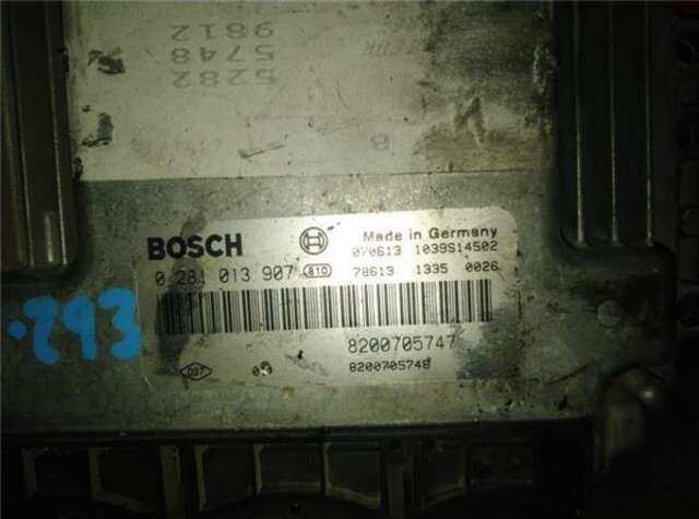 Centralita Motor ECU Volkswagen Passat 1.8 COMFORTLINE [1.8 LTR. - 110 KW 20V TURBO]