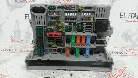Foto 3ª: Caja Reles Fusibles Bmw Serie 1 114 118I BERLINA 129CV 95KW [N46B20] (2006)