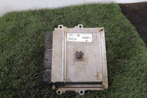 Centralita Motor ECU Dacia Sandero H4B408