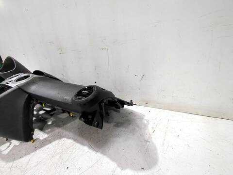 Foto 3ª: Salpicadero Opel Corsa 1.3 CDTI L08 L68) 75CV [A 13 DTC Z 13 DTJ] (2006)