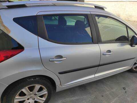 Puerta Trasera Derecha Peugeot 207 5FW