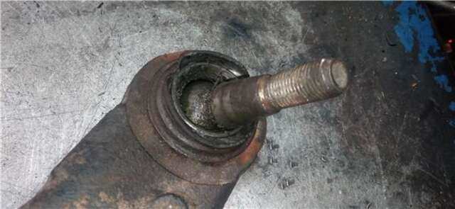 Foto 2ª: Brazo Suspension Delantero Derecho Renault Master 2.5 DCI (115CV) [G9UA750]