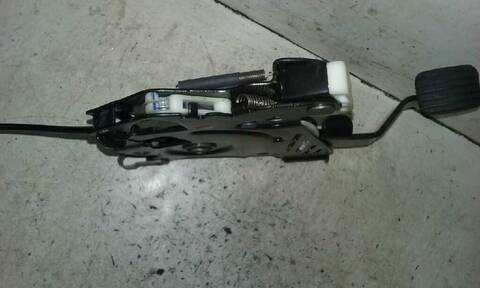 Foto 2ª: Pedal Freno Mercedes Vito 109/111 CDI LANG 447.703) 114CV 84KW (2014)