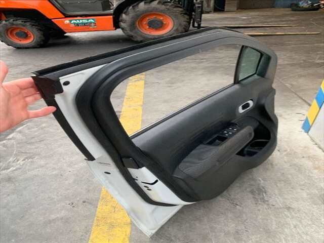 Foto 2ª: Puerta Delantera Izquierda Citroen C3 1.2 I 0CV [HNZ] (2018)