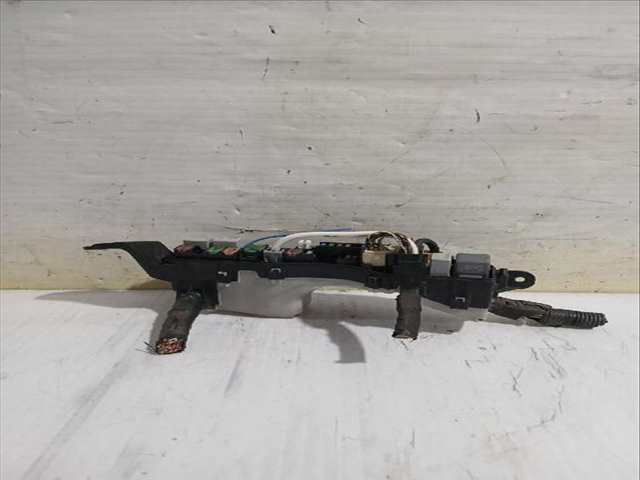 Caja Reles Fusibles Toyota Corolla 2.2 D-4D AUR10_) 177CV