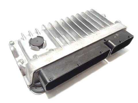 Centralita Motor ECU Toyota Yaris HYBRID ACTIVE 101CV 74KW