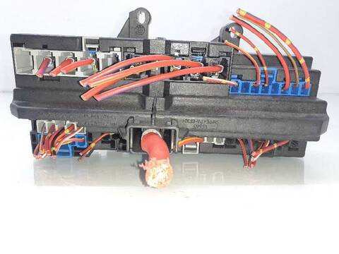 Foto 3ª: Caja Reles Fusibles Bmw Serie 7 720 730 D 231CV 170KW [M57306D3] (2006)
