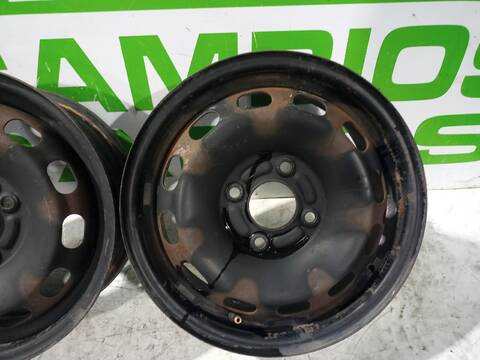 Foto 2ª: Juego LLantas Ford Fiesta AMBIENTE 68CV (2001)