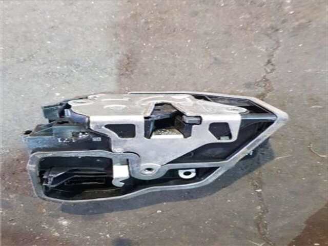 Foto 2ª: Cerradura Puerta Trasera Izquierda Bmw Serie 5 518 3.0 530I [3.0 LTR. - 170 KW 24V CAT] [M54 306 S3]