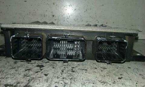 Foto 3ª: Centralita Motor ECU Renault Megane 1.5 DCI DIESEL 101CV 74KW FAMILIAR II FAMILIAR [K9K F7] (2005)