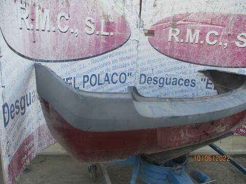 Foto 3ª: Paragolpes Trasero Dacia Logan AMBIANCE 87CV 64KW [K7M F7] (2006)