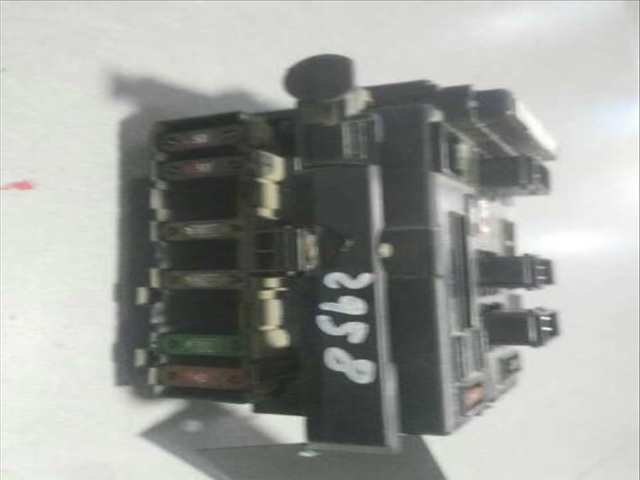 Foto 4ª: Caja Reles Fusibles Citroen C5 2.0 HDI X BERLINA 107CV 79KW [RHZ] (2001)