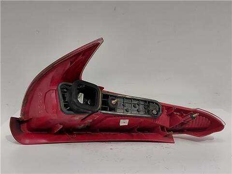 Foto 2ª: Piloto Trasero Derecho Peugeot 206 1.4 75CV 55KW [KFW (TU3JP)] (2005)