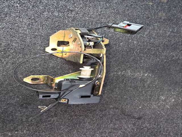 Foto 3ª: Cierre Centralizado Portón Volkswagen Touareg BAC AUT. (2005)