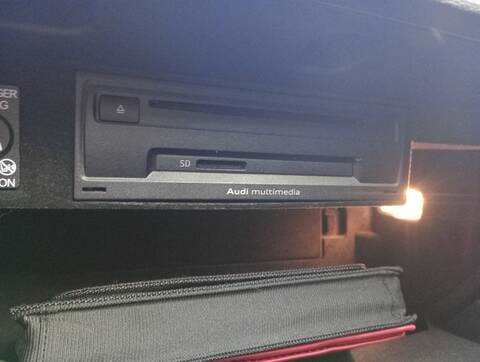 Foto 2ª: Sistema GPS Audi A3 ATTRACTION 105CV 77KW [CLH] (2013)