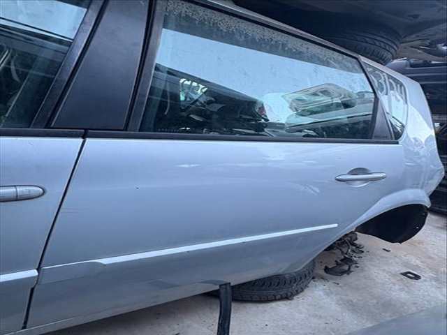 Puerta Trasera Izquierda Renault Scenic K9KP732 JM)