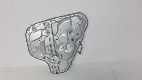 Foto 2ª: Elevalunas Manual Trasero Izquierdo Hyundai i30 1.6 CRDI CAT 1582 CM3) 116CV (2007)