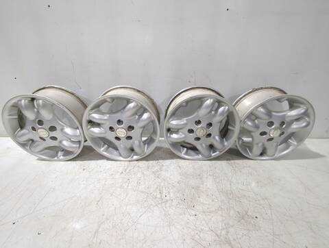 Foto 2ª: Juego LLantas Land Rover Freelander 2.0 TD4 4X4 109CV 80KW [204D3(M47D20)] (2004)