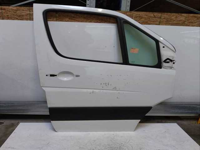 Puerta Delantera Derecha Volkswagen Crafter 136 CV 100KW