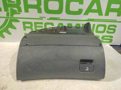 Foto 2ª: Guantera Audi A6 2.5 TDI QUATTRO AUT. 180CV [BAU] (2001)