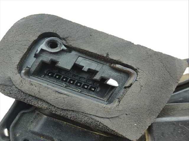 Foto 3ª: Cerradura Puerta Trasera Izquierda Volkswagen Polo 1.2 TSI (2009)