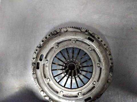 Foto 2ª: Volante Motor Volkswagen Passat TRENDLINE BERLINA 140CV 103KW [BKP] (2005)