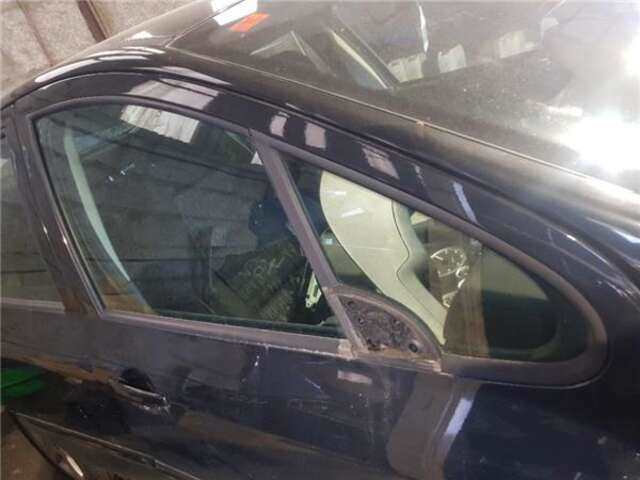 Foto 2ª: Puerta Delantera Derecha Peugeot 307 2.0 X-LINE [2.0 LTR. - 100 KW 16V HDI FAP CAT (RHR - DW10BTED4)] [RHR (DW10BTED4)]