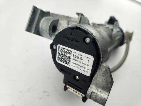 Foto 4ª: Motor de Arranque Volkswagen Golf ADVANCE BLUEMOTION 105CV 77KW [CLHA] (2014)
