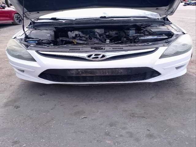 Foto 3ª: Paragolpes Delantero Hyundai i30 1.6 CRDI (2007)