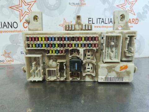 Foto 3ª: Caja Reles Fusibles Ford B Max VERSION INDEFINIDA