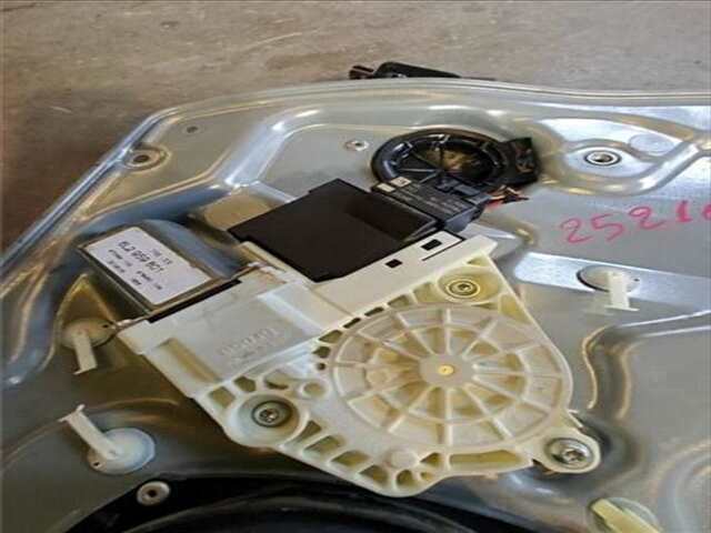 Foto 3ª: Elevalunas Eléctrico Delantero Derecho Seat Ibiza 1.9 HIT [1.9 LTR. - 74 KW TDI] [AXR]