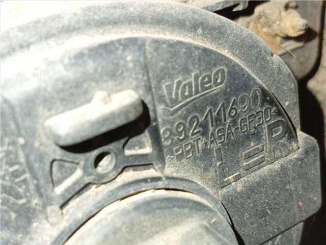 Foto 3ª: Faro Antiniebla Delantero Derecho Iveco Daily 2.3 FG 3000 29 L... [2.3 LTR. - 93 KW DIESEL]