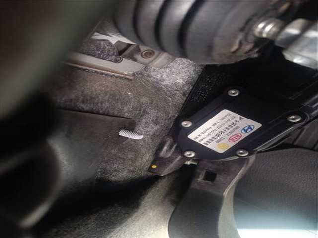 Foto 2ª: Pedal Acelerador Kia Sportage X-TECH 4X2 116CV 85KW (2011)