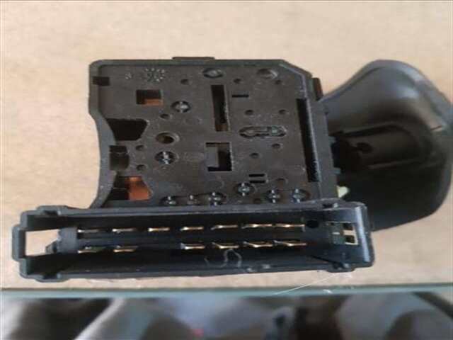 Foto 2ª: Mando Multifuncion Renault Kangoo 1.9 AUTHENTIQUE [1.9 LTR. - 59 KW DTI DIESEL] [F9Q R7]