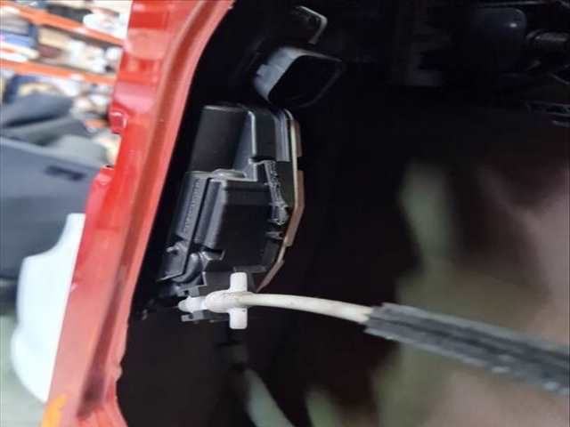 Cerradura Puerta Delantera Izquierda Seat Ibiza FR 105CV 77KW