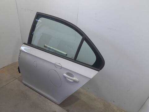 Foto 2ª: Puerta Trasera Izquierda Skoda Rapid 1.2 TSI 105CV 77KW [CBZB] (2013)