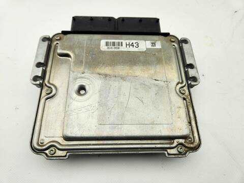 Foto 3ª: Centralita Motor ECU Hyundai i40 STYLE 141CV 104KW [D4FD] (2015)