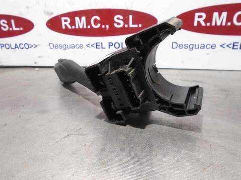 Foto 2ª: Mando Multifuncion Volkswagen Golf 1.9 TDI BERLINA 101CV 74KW [ATD] (2002)