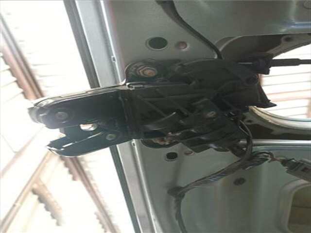 Foto 2ª: Cerradura Maletero Portón Volkswagen Passat 2.0 TDI 16V [BKP]