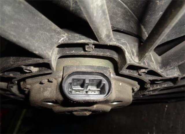 Foto 2ª: Electroventilador Renault Megane II CLASSIC BERLINA (2003-_) [K9KD722]