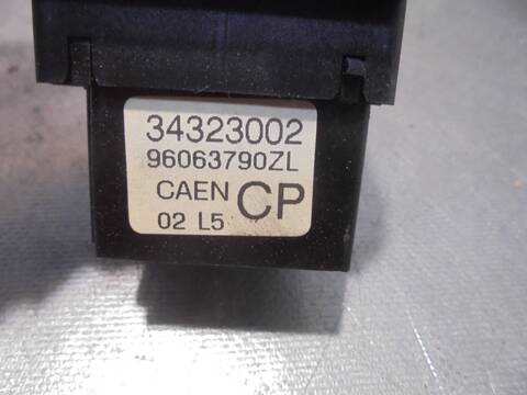 Foto 2ª: Mando Multifuncion Peugeot 406 SL BERLINA 110CV 81KW [LFY] (1996)