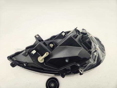 Foto 4ª: Faro Derecho Nissan Primastar KASTEN L1H1 2.9T 90CV 66KW (2006)